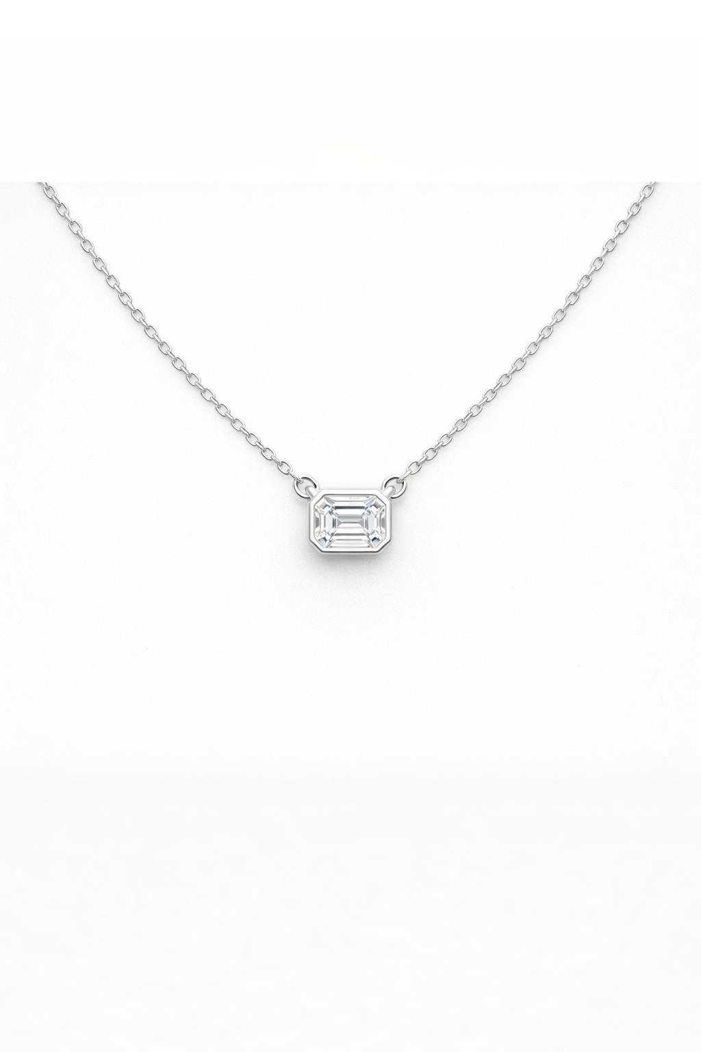 The Everyday Solitaire — Emerald (Petite)