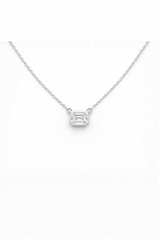 The Everyday Solitaire — Emerald (Petite)